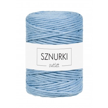 Niebieski sznurek skręcany...