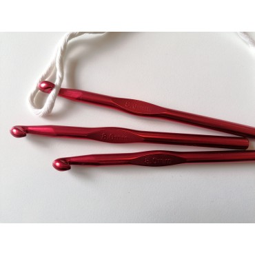 8 mm Crochet Hook