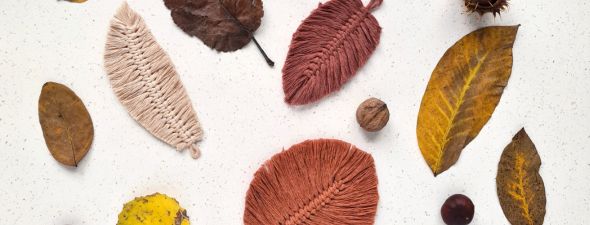 Jak równo dociągać węzły, aby makrama nie była „krzywa”?