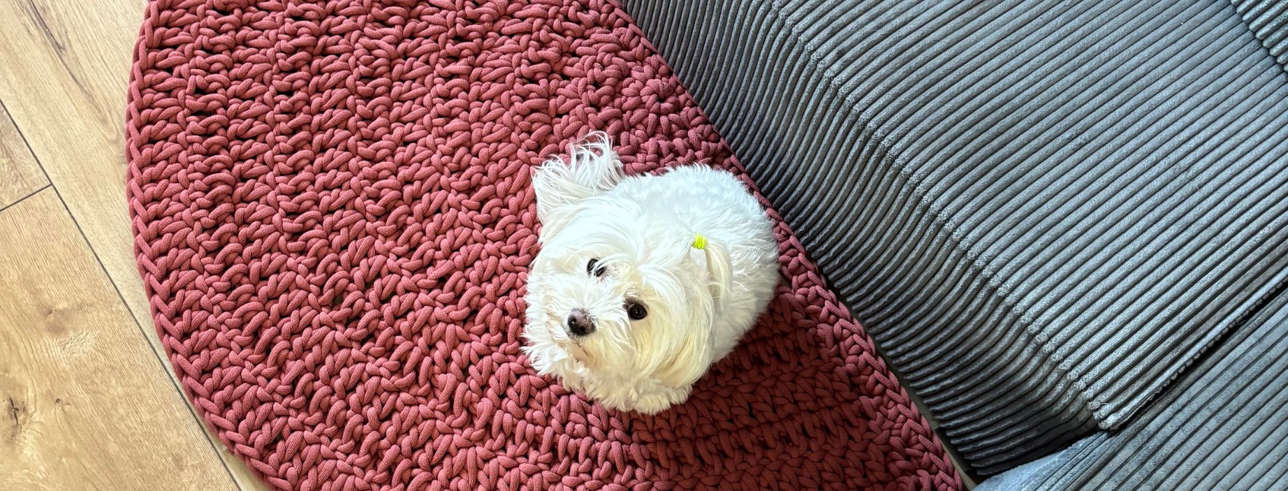 Szydełkowe dywany ze sznurka – praktyczne i efektowne dekoracje